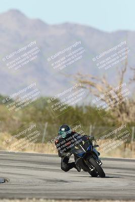 media/Dec-01-2025-Moto Forza (Mon) [[2daa91e15f]]/2-Intermediate Group/Session 3 (Turn 3)/